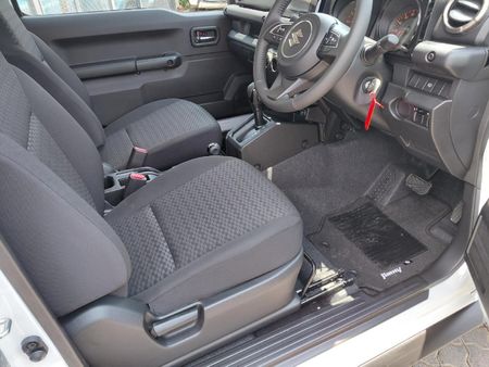 2026-Suzuki-Jimny-15-GLX-Auto_15