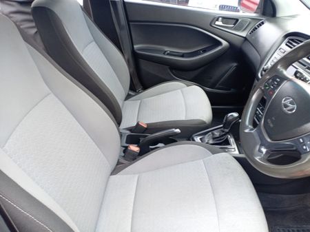 2016-Hyundai-i20-14-Motion-Auto_9