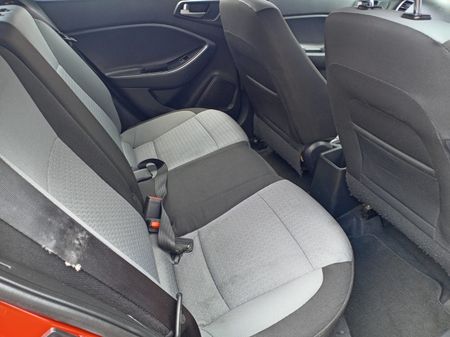 2016-Hyundai-i20-14-Motion-Auto_11