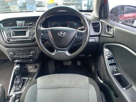 2016-Hyundai-i20-14-Motion-Auto_6