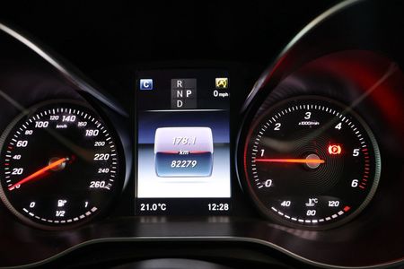 2018-Mercedes-Benz-GLC-Coupe-220d-AMG_13