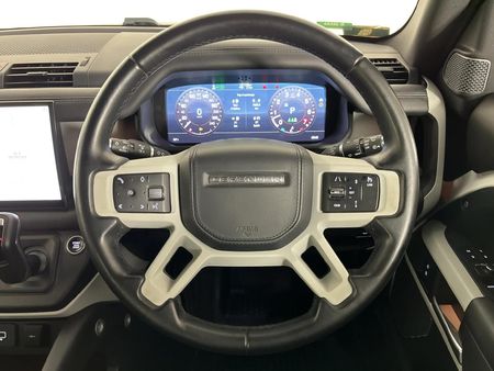 2022-Land-Rover-Defender-90-P400-HSE-X-Dynamic-294kW_12