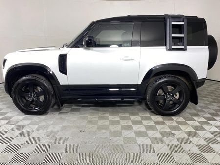 2022-Land-Rover-Defender-90-P400-HSE-X-Dynamic-294kW_18