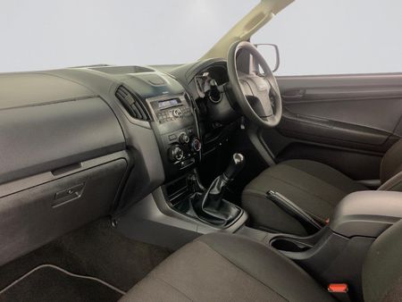 2021-Isuzu-D-Max-250-HO-Hi-Rider-Double-Cab_13