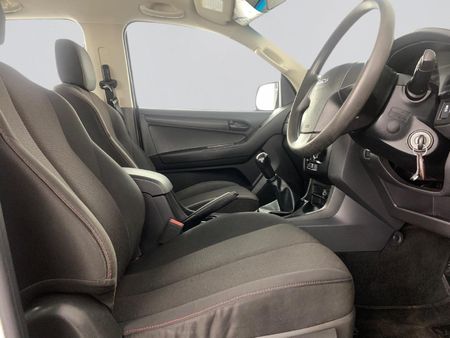 2021-Isuzu-D-Max-250-HO-Hi-Rider-Double-Cab_14