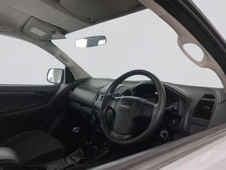 2021-Isuzu-D-Max-250-HO-Hi-Rider-Double-Cab_17