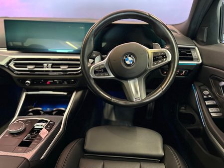 2024-BMW-3-Series-320i-Mzansi-Edition-Auto_13