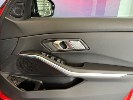 2024-BMW-3-Series-320i-Mzansi-Edition-Auto_14