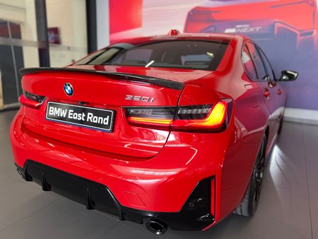 2024-BMW-3-Series-320i-Mzansi-Edition-Auto_8