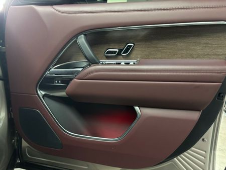 2024-Land-Rover-Range-Rover-30D-LWB-SE-D350_10