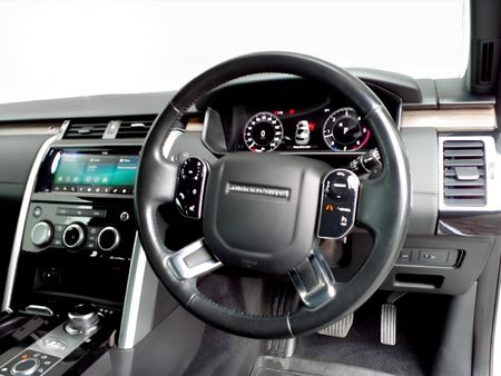 2020-Land-Rover-Discovery-30-TD6-HSE_11