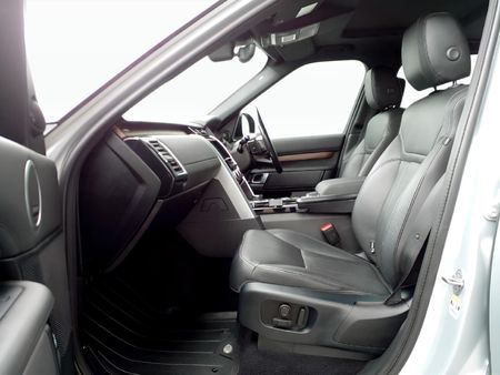 2020-Land-Rover-Discovery-30-TD6-HSE_13