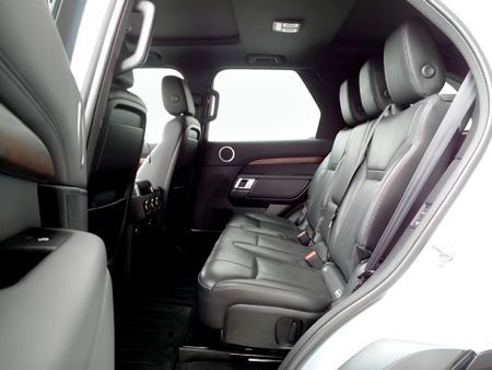 2020-Land-Rover-Discovery-30-TD6-HSE_15