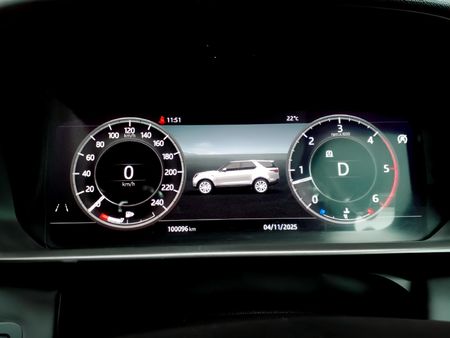 2020-Land-Rover-Discovery-30-TD6-HSE_17