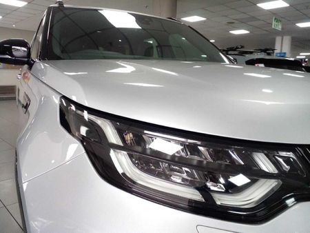 2020-Land-Rover-Discovery-30-TD6-HSE_4
