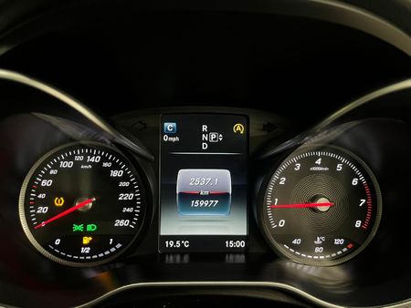2015-Mercedes-Benz-C-Class-C-200-Estate-Auto_10