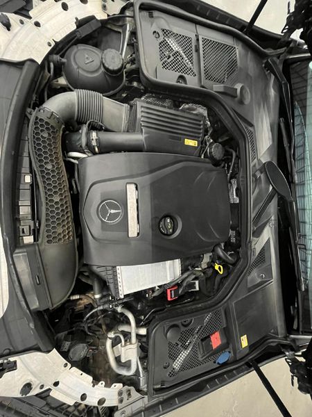 2015-Mercedes-Benz-C-Class-C-200-Estate-Auto_12