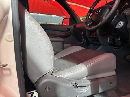2005-Mazda-B-Series-Mazda-b-series-b2500-4x4_7