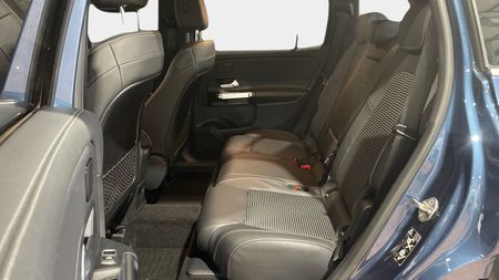 2021-Mercedes-Benz-GLB-220d-4matic-Progressive_14