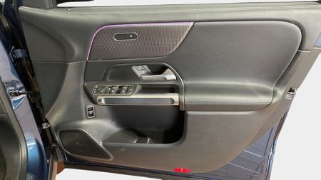 2021-Mercedes-Benz-GLB-220d-4matic-Progressive_16