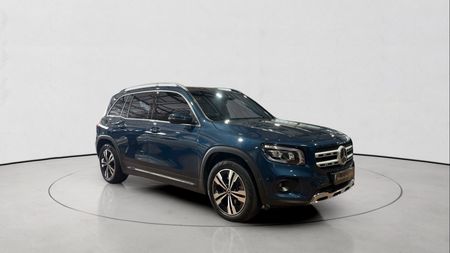 2021-Mercedes-Benz-GLB-220d-4matic-Progressive_1