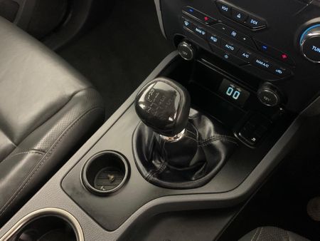 2017-Ford-Everest-22-TDCi-XLT_7