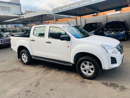 2021-Isuzu-D-Max-isuzu-d-max_10
