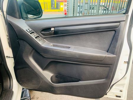 2021-Isuzu-D-Max-isuzu-d-max_13