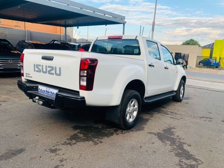 2021-Isuzu-D-Max-isuzu-d-max_5