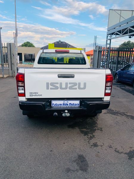 2021-Isuzu-D-Max-isuzu-d-max_8