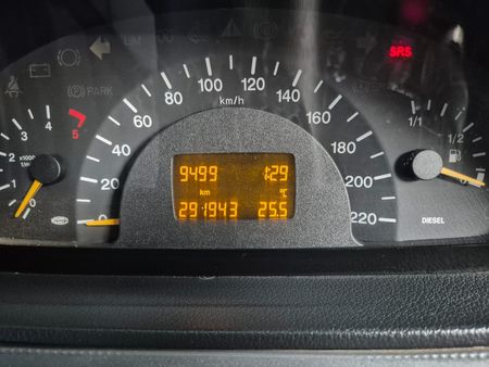 2005-Mercedes-Benz-Vito-115-CDI-CrewBus_4