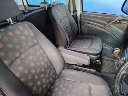 2005-Mercedes-Benz-Vito-115-CDI-CrewBus_5