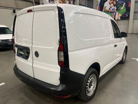 2022-Volkswagen-Caddy-Cargo-20-TDI-81kw-Panel-Van_2