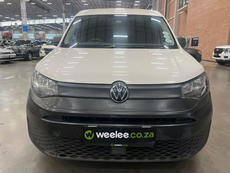 2022-Volkswagen-Caddy-Cargo-20-TDI-81kw-Panel-Van_7