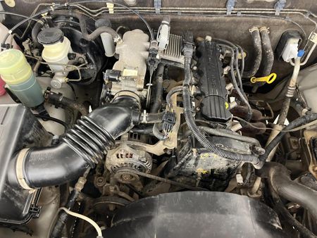 2004-Isuzu-KB-240i-Double-Cab-LE_14