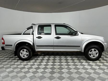 2004-Isuzu-KB-240i-Double-Cab-LE_17