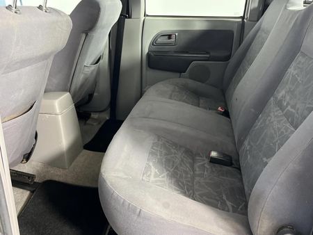 2004-Isuzu-KB-240i-Double-Cab-LE_3