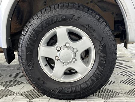 2004-Isuzu-KB-240i-Double-Cab-LE_5