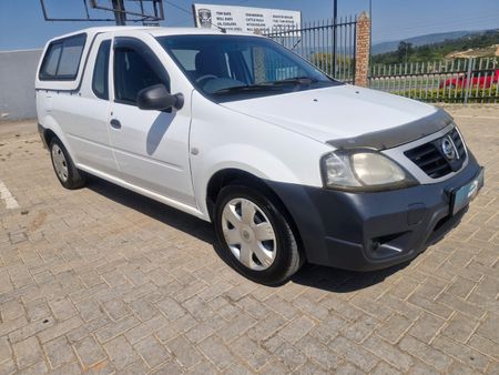 2019-Nissan-NP200-15-dCi-Safety-Pack_0