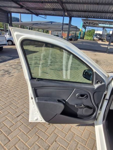 2019-Nissan-NP200-15-dCi-Safety-Pack_9