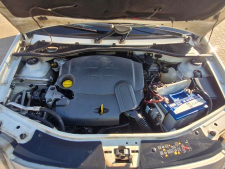 2019-Nissan-NP200-15-dCi-Safety-Pack_12