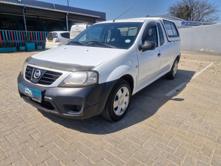 2019-Nissan-NP200-15-dCi-Safety-Pack_1