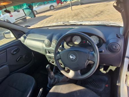 2019-Nissan-NP200-15-dCi-Safety-Pack_7
