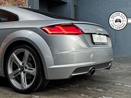 2015-Audi-TT-Coupe-20-TFSI-Auto-45-TFSI_13