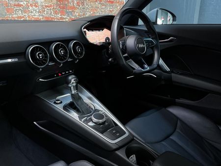 2015-Audi-TT-Coupe-20-TFSI-Auto-45-TFSI_18