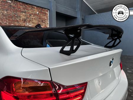 2015-BMW-M4-Coupe-Auto_14