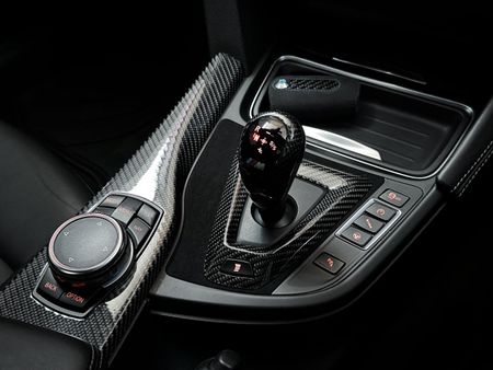 2015-BMW-M4-Coupe-Auto_26
