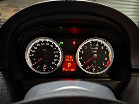 2011-BMW-M3-Coupe-M-Dynamic-Auto_15