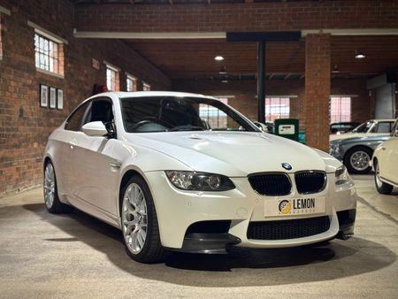 2011-BMW-M3-Coupe-M-Dynamic-Auto_4