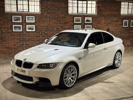 2011-BMW-M3-Coupe-M-Dynamic-Auto_5